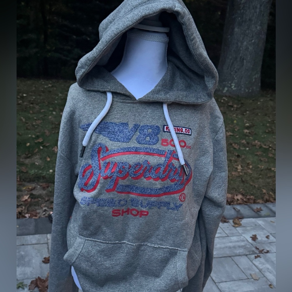 Grey sweatshirt